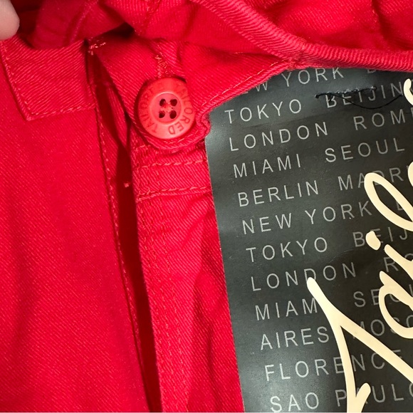 TailorEd Red Mens Shorts NWT Size 32 - Picture 3 of 8